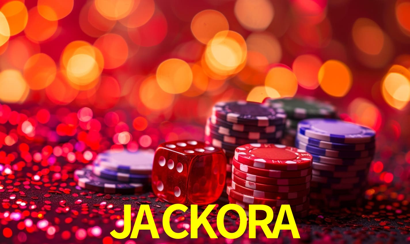 Una escena digital vívida inspirada en casino con JACKORA mostrado prominentemente, luces brillantes, fichas, cartas y acentos dorados.